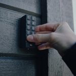 YALE LINUS SMART HOME SET - PAMETNA BRAVA, TIPKOVNICA I CILINDAR - Slika 2